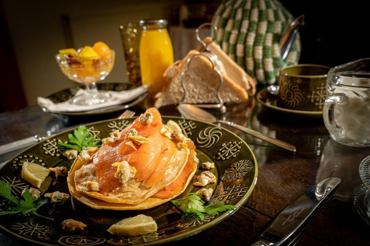 Taldraeth - Old Vicarage Guest House ペンリンダイドライス エクステリア 写真